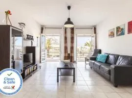 B77 - Marina View on Avenida Apartment