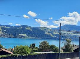 Einigen에 위치한 호텔 Thunersee View Studio
