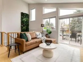 Perfect for Long Stays Free Parking Pets Allowed