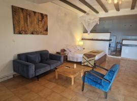 Malini, hotel v Moroni