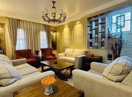 Peaceful Bhaisepati Retreat with Himalayan Views, Free Parking & WiFi, hotel din Bungmati