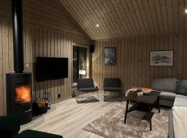 Cosy cabin on Branäsberget - Illern 50, hotel in Sysslebäck