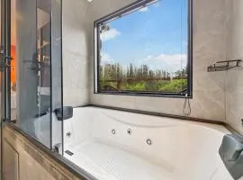 Varanda - Suíte - Banheira - AC - Churrasqueira