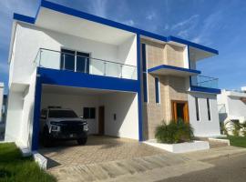 Villa with Pool Terrace and 3 minutes to the beach, hotel i Puerto Plata