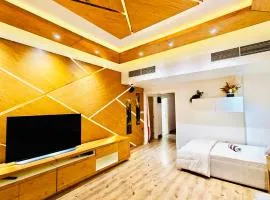 La Vista Home Stay with Parking