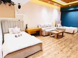 La Vista Home Stay with Parking