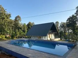 2BHK Homestay at Vagamon with Pool, Campfire and BBQ- Oakwood Oasis
