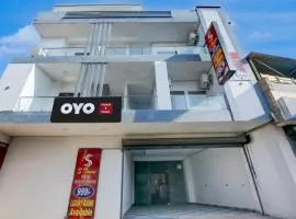 Hotel O S Town Guest House