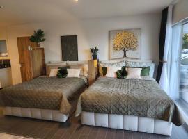 Studio Quiet neighbourhood in Bulle with Terrace, Free Parking, Fitness, Mountain View, хотел в Бюл