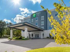 Holiday Inn Express & Suites Memphis Arpt Elvis Presley Blv by IHG