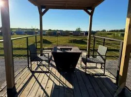 NEW Cornhole, Pickleball, Hot Tub, Pool & Patio