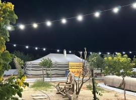 منتجع ومزرعة برزان, camping in Ad Diḩwah