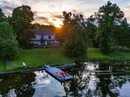 Sparrow Lake Guest House