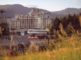 Pan Pacific Whistler Mountainside, отель в Уистлере