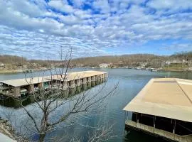 Baypoint Condo, Pool, Dock, relaxing location