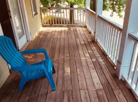 Cozy and Private Pryor Street Retreat Room 2 Shared Bathroom, hotel i Atlanta