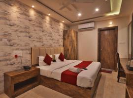 Hotel Janki Vibes With Free Wifi & Parking !!! Most Premium And Best Hotel In Varanasi, viešbutis Varanasyje