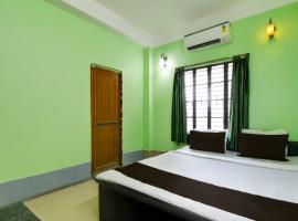 Hotel O Sampad, hotel en Baharampur