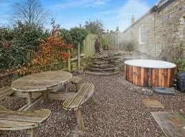 Two Hoots - North East Escapes