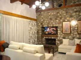 Villa Selena - Stone Villa with View and Fireplace