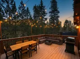 Evergreen Getaway Pet Friendly in SLT w Hot Tub