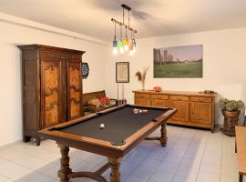 La Casa Del Papa - Maison spacieuse avec jardin, hotel a Dole