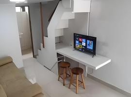 Sobrado na barra, próximo a passarela., hotel v destinaci Balneário Camboriú