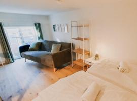 Kocher Lodge - gem&uuml;tliche Wohnung 2-3 P - Parken, шалет в Швабиш Хал