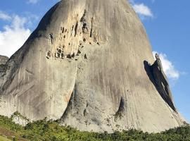 Sofia's Flat 320，位于多明戈斯马丁斯的酒店