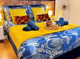 Modern 2-Bed flat NG7 Near QMC & Universities Long Stays Welcome