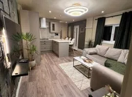 2 bedroom self catering detached outhouse with garden area