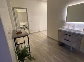 Apartment in Makkah Haram area near the Holy Places, self check-in شقة هادئة بين الحرم والمشاعر, khách sạn ở Makkah