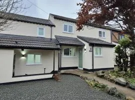 Honeysuckle Cottage 4 Bed Rural Retreat