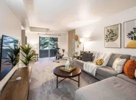 Renton Luxury & Spacious Daylight Basement The Landing