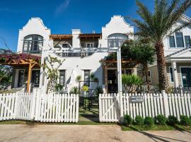 The Moon Villa, Hotel in Bình Tú