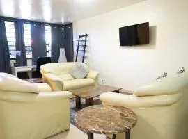 Descanso y compras en Zona Río frontera cercana