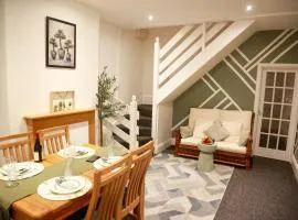 Long Eaton Cosy Homestay Close to Town & Station