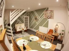 Long Eaton Cosy Homestay Close to Town & Station