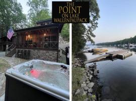 Lakefront Paradise near everything!, hotel in Hawley