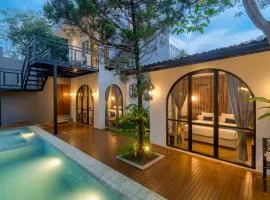 Momo Villa Bandung