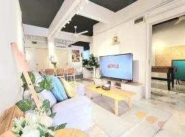 NEW! Premium Petaling Jaya Landed Home 6 Bedroom with 6 En-Suite Bathrooms for up to 18pax