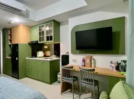 Affordable Cozy Studio in West Vista Apartment, Cengkareng