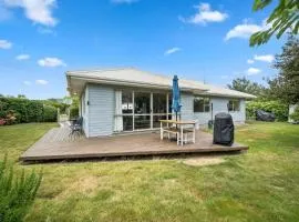 Sackville Sunshine - Martinborough Holiday Home