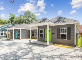 Cozy Holiday Hideaway -Warm, Quiet & Private