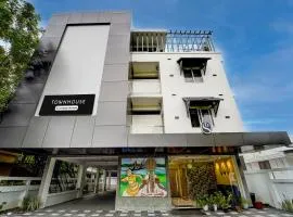 Super Townhouse Cochin Airport Formerly Skyluxe