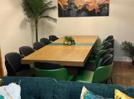 Big Group Getaway House Near Chicago