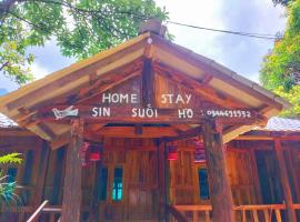 Homestay Sin Suối Hồ, hotel en Chi Sang