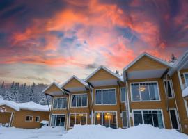 Condo Bord de fleuve Piscine - Les Voitures d'Eau, apartm&aacute;n v rezidenci v destinaci Isle-aux-Coudres