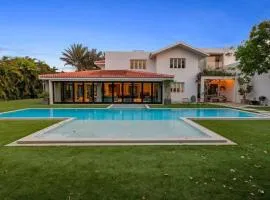 5 BR Villa Coqui in DBE with Private Pool