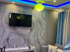 Moderna casa cerca del aeropuerto SDQ y de mi rent cars, Hotel in La Caleta